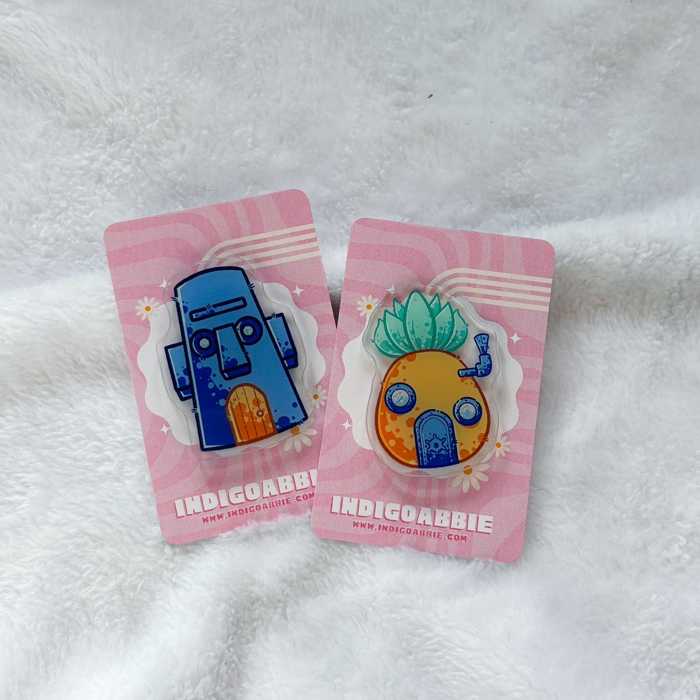 Pineapple House Pin