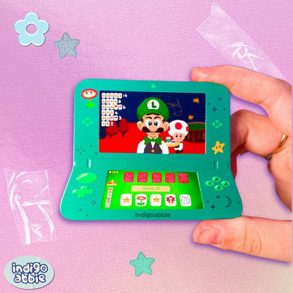 luigi picture poker ds tinplate pin badge